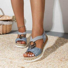 Load image into Gallery viewer, Women&#39;s peep toe serpentine wedges sandals with circle design in sapphire blue.
