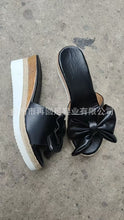 Load image into Gallery viewer, Women&#39;s Wedge Bow Slippers
