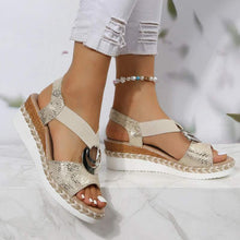 Load image into Gallery viewer, Women&#39;s serpentine peep toe wedges sandals with circle design, casual summer shoes.
