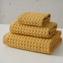 Load image into Gallery viewer, Pure Cotton Honeycomb 32 Bath Towels
