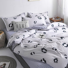 Load image into Gallery viewer, Nordic Warm Bedding Set
